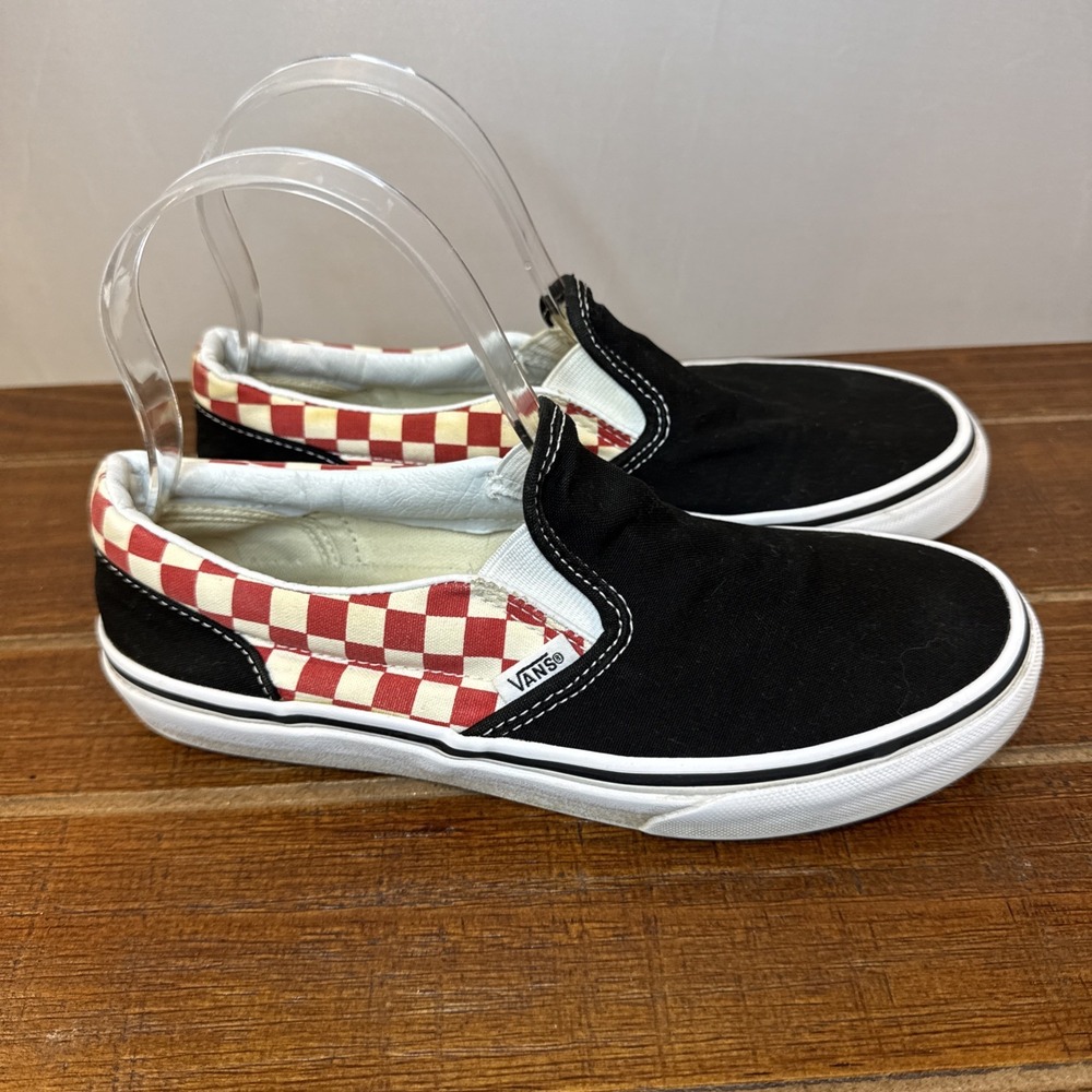 VANS CLASSIC SLIP-ON BLACK/RED CHECKERBOARD LOW PROFILE KIDS SIZE‎ 2 EUC